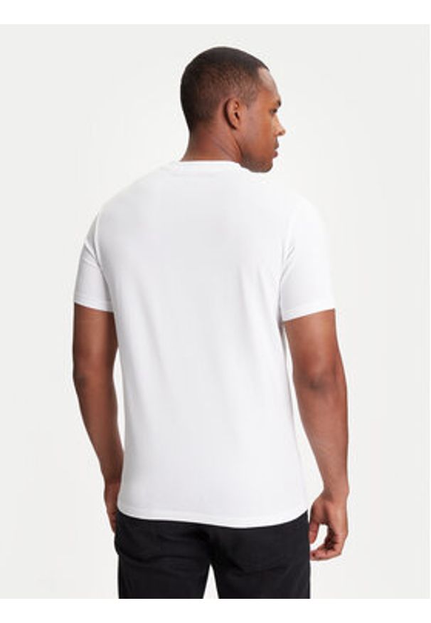 Karl Lagerfeld - KARL LAGERFELD T-Shirt 755042 553235 Biały Regular Fit. Typ kołnierza: dekolt w karo. Kolor: biały. Materiał: bawełna