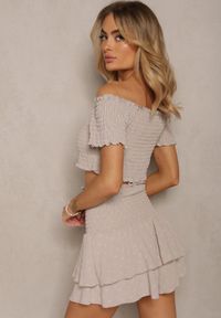 Renee - Beżowy Komplet Top Hiszpanka i Spódnico-Spodenki z Falbanami oraz Gumką Rinaria. Kolor: beżowy. Materiał: jeans