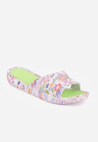 Born2be - Jasnozielone Klapki Basenowe Ozdobione Wzorem w Kwiaty Thoninoe. Okazja: na plażę. Kolor: zielony. Wzór: kwiaty, aplikacja. Sezon: lato. Styl: wakacyjny #5
