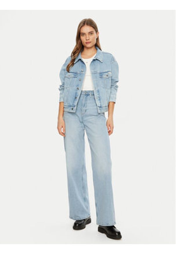 Calvin Klein Jeans Kurtka jeansowa J20J224548 Niebieski Boxy Fit. Kolor: niebieski. Materiał: bawełna