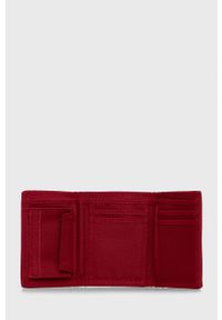 Levi's® - Levi's Portfel męski kolor czerwony. Kolor: czerwony. Materiał: materiał. Wzór: gładki #3