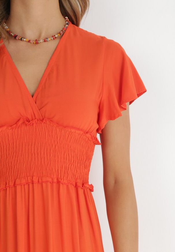 Born2be - Pomarańczowa Kopertowa Sukienka z Wiskozy z Gumką w Pasie Neroni. Kolor: pomarańczowy. Materiał: wiskoza. Typ sukienki: kopertowe. Długość: maxi