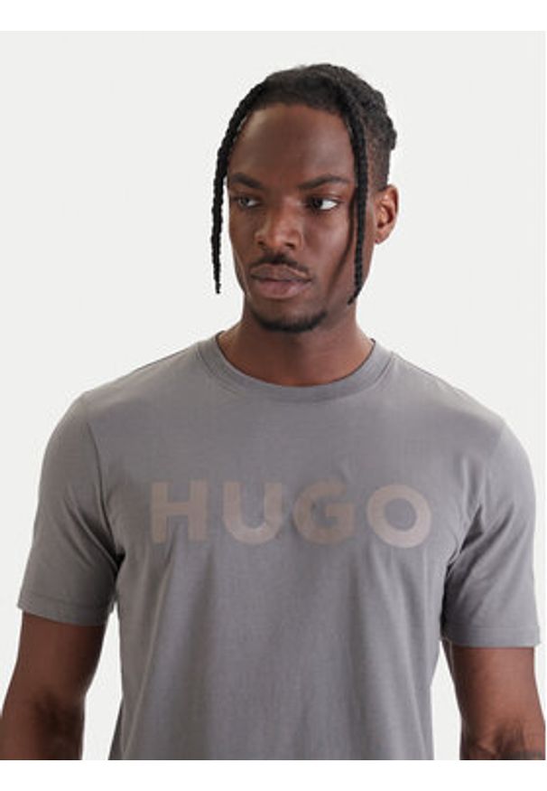 Hugo - HUGO T-Shirt Dulivio 50467556 Szary Regular Fit. Kolor: szary. Materiał: bawełna
