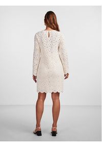 YAS Sukienka codzienna Lomia 26031165 Biały Regular Fit. Okazja: na co dzień. Kolor: biały. Materiał: bawełna. Typ sukienki: proste. Styl: casual