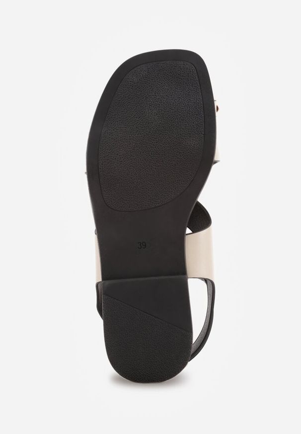 Renee - Beżowe Sandały w Stylu Japonek Ozdobione Metaliczną Aplikacją Carover. Okazja: na co dzień. Zapięcie: pasek. Kolor: beżowy. Wzór: aplikacja. Styl: elegancki, casual