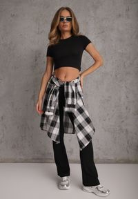 Renee - Czarne Legginsy High Waist o Fasonie Flare Shylenne. Okazja: na co dzień. Stan: podwyższony. Kolor: czarny. Długość: krótkie. Styl: casual #8