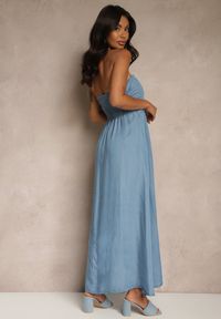 Renee - Granatowa Rozkloszowana Sukienka Bandeau Mavoreine. Okazja: na co dzień, na imprezę, na spacer. Kolor: niebieski. Sezon: lato. Typ sukienki: proste. Styl: casual, elegancki