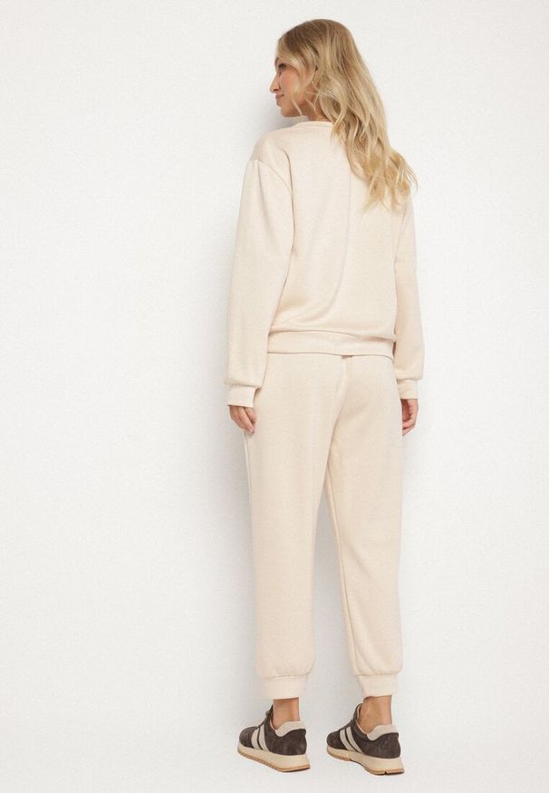 Born2be - Beżowy Komplet Dresowy z Bawełną Bluza i Spodnie Joggery Ette. Kolor: beżowy. Materiał: bawełna, dresówka