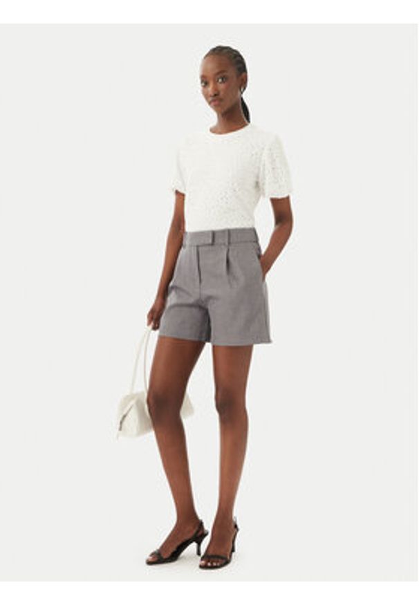 Vero Moda Bluzka Tassa 10344368 Biały Regular Fit. Kolor: biały. Materiał: syntetyk