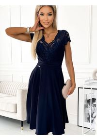 Sukienka Model Linda 381-4 Navy - Numoco. Materiał: koronka, szyfon, elastan. Długość rękawa: krótki rękaw