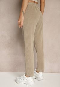 Renee - Beżowe Spodnie Sztruksowe High Waist z Dodatkiem Bawełny i Gumką w Talii Jedela. Stan: podwyższony. Kolor: beżowy. Materiał: bawełna, sztruks