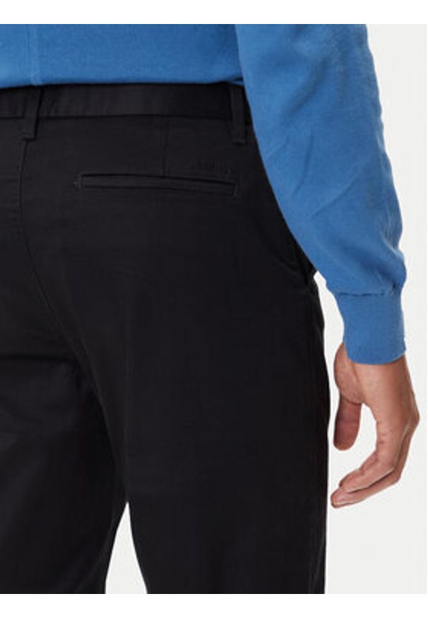 Calvin Klein Chinosy LV040EM633 Czarny Slim Fit. Kolor: czarny. Materiał: bawełna