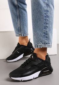 Renee - Czarne Sneakersy Azama. Zapięcie: bez zapięcia. Kolor: czarny. Materiał: materiał. Szerokość cholewki: normalna. Wzór: aplikacja #5