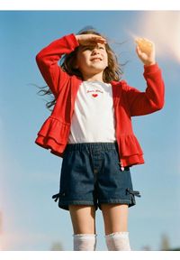 Sinsay - Szorty jeansowe z domieszką wiskozy - granatowy. Kolor: niebieski. Materiał: wiskoza, jeans #1