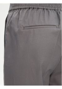 United Colors of Benetton - United Colors Of Benetton Chinosy 40FADF092 Szary Slim Fit. Kolor: szary. Materiał: bawełna #3