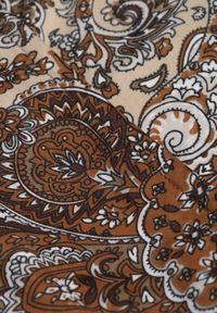 Born2be - Brązowo-Beżowa Sukienka z Gumką w Pasie i Wzorem Paisley Faendra. Kolor: brązowy. Materiał: materiał. Długość rękawa: długi rękaw. Wzór: paisley. Typ sukienki: kopertowe #5