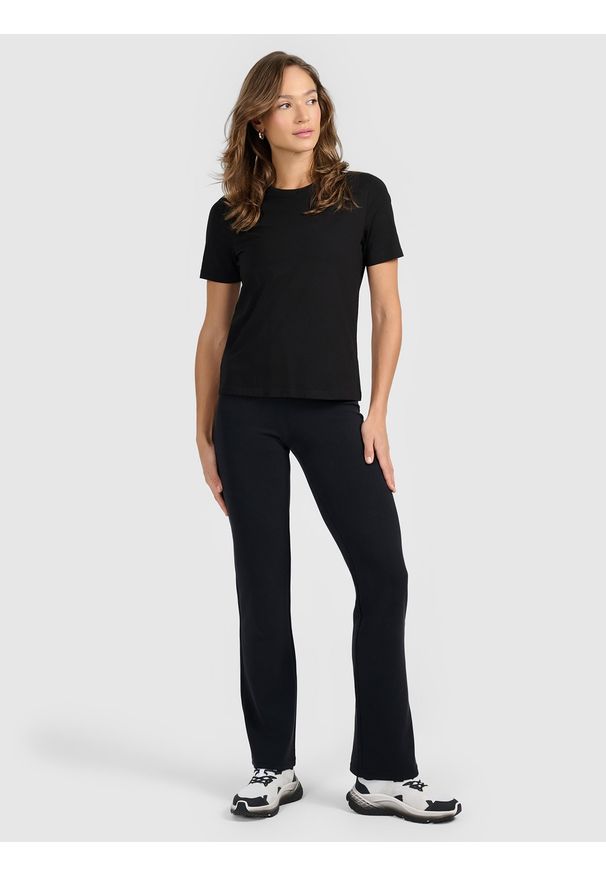 4f - 4F T-shirt regular gładki damski - czarny L. Okazja: na co dzień. Kolor: czarny. Materiał: materiał. Długość rękawa: krótki rękaw. Długość: krótkie. Wzór: gładki. Styl: casual, klasyczny