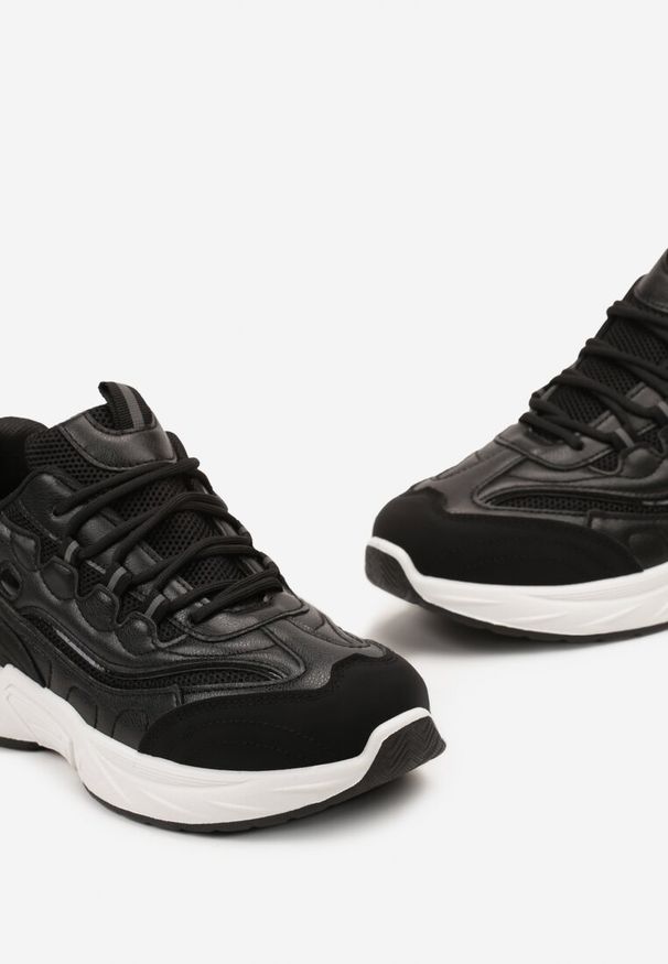 Born2be - Czarne Sneakersy z Ozdobnymi Przeszyciami i Ozdobnymi Sznurówkami Taralin. Okazja: na spotkanie biznesowe, do pracy. Zapięcie: sznurówki. Kolor: czarny. Materiał: jeans