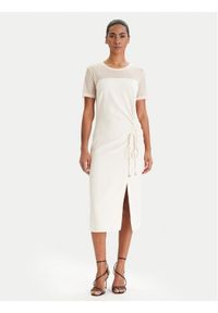 Patrizia Pepe Sukienka koktajlowa 8A1596/A701-W409 Écru Regular Fit. Materiał: syntetyk. Styl: wizytowy #1