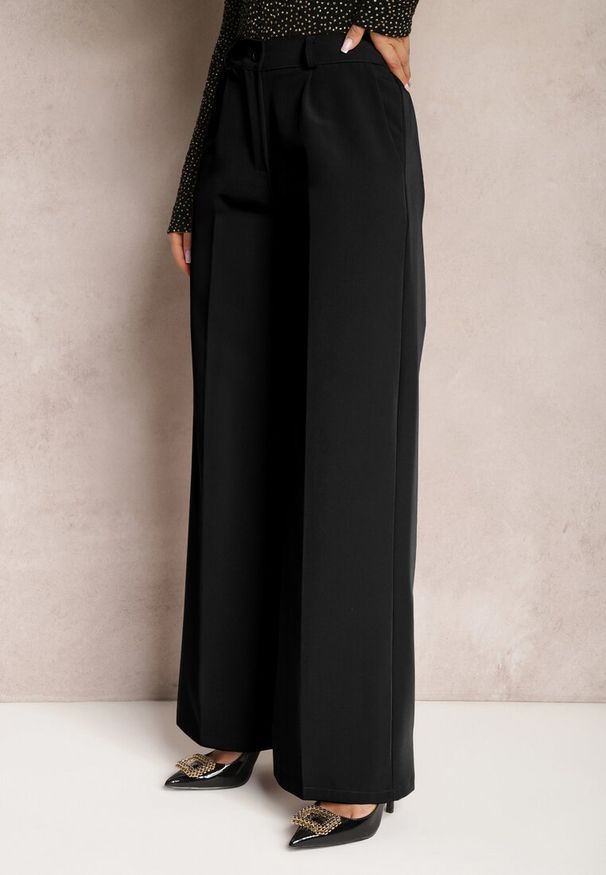 Renee - Czarne Szerokie Spodnie High Waist z Gumką w Pasie Eternel. Okazja: na spotkanie biznesowe. Stan: podwyższony. Kolor: czarny. Materiał: jedwab. Styl: biznesowy, elegancki