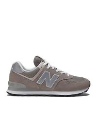 Buty do chodzenia męskie New Balance 574. Zapięcie: sznurówki. Kolor: brązowy. Materiał: syntetyk, tkanina, zamsz, materiał. Szerokość cholewki: normalna. Model: New Balance 574. Sport: turystyka piesza