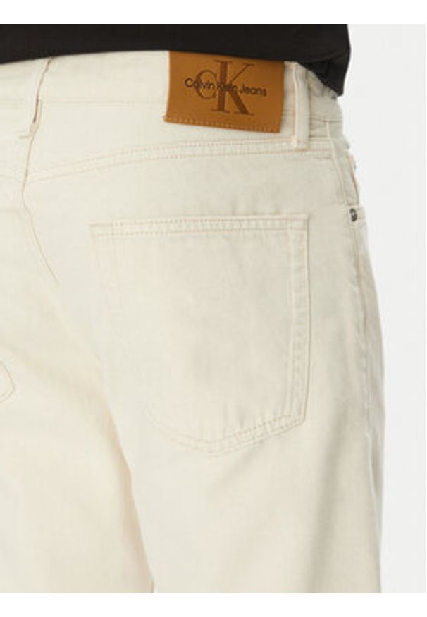 Calvin Klein Jeans Jeansy J30J327539 Biały Straight Fit. Kolor: biały