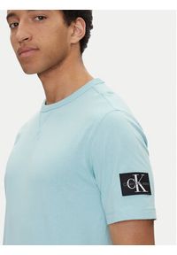 Calvin Klein Jeans T-Shirt J30J323484 Błękitny Regular Fit. Kolor: niebieski. Materiał: bawełna #5