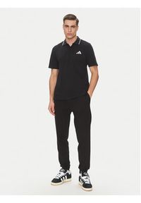Adidas - adidas Polo Essentials Small Logo JE9023 Czarny Regular Fit. Typ kołnierza: polo. Kolor: czarny. Materiał: bawełna