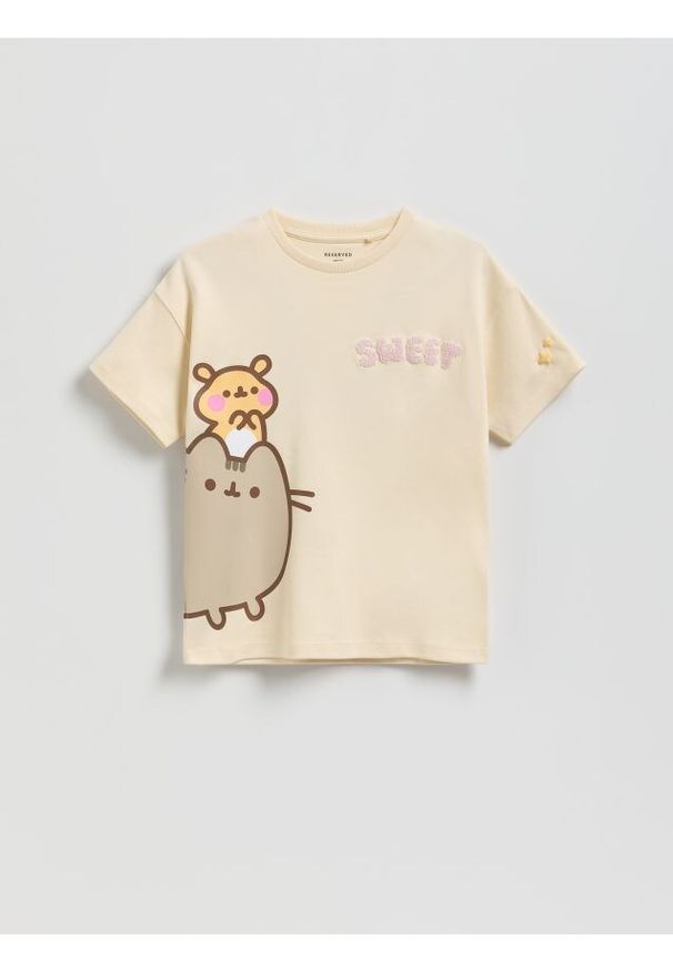 Reserved - T-shirt Pusheen - beżowy. Kolor: beżowy. Materiał: bawełna