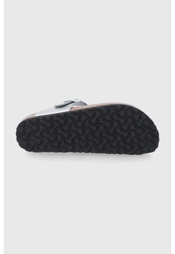 Birkenstock Gizeh BF Japonki damskie. Okazja: na co dzień. Kolor: srebrny. Materiał: skóra, materiał. Sezon: lato. Styl: casual, klasyczny, elegancki