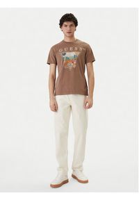 Guess T-Shirt M6GI33 K3310 Brązowy Regular Fit. Kolor: brązowy. Materiał: bawełna #3