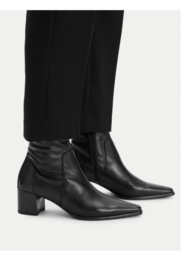 Vagabond Shoemakers Botki Giselle 5654-202-20 Czarny. Kolor: czarny. Materiał: skóra