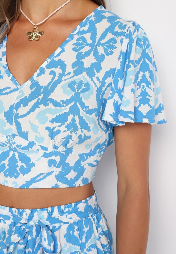 Born2be - Niebieski Komplet z Krótkim T-shirtem i Spodniami w Ornamentalny Wzór z Bawełny Oliani. Kolor: niebieski. Materiał: bawełna