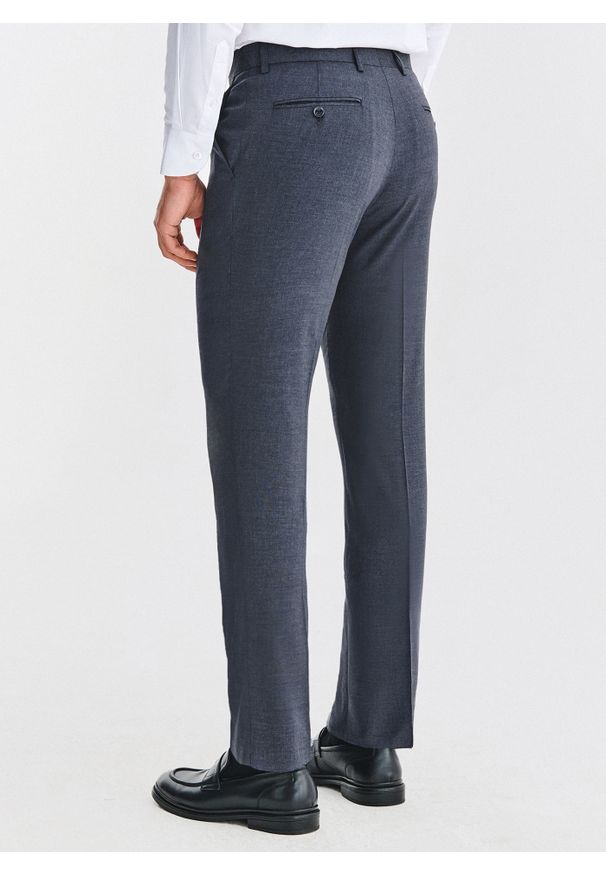Pako Lorente - Granatowy garnitur męski. Kolor: niebieski. Materiał: poliester, wiskoza, elastan