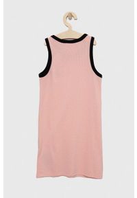 Guess sukienka dziecięca kolor różowy mini prosta. Okazja: na co dzień. Kolor: różowy. Wzór: nadruk. Typ sukienki: proste. Styl: casual. Długość: mini #2