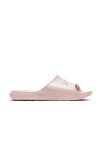 Klapki damskie Nike Victori One. Okazja: na plażę. Zapięcie: bez zapięcia. Kolor: różowy. Materiał: materiał, syntetyk. Styl: sportowy