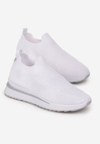 Born2be - Białe Sneakersy Cascatia. Zapięcie: bez zapięcia. Kolor: biały. Materiał: materiał, dresówka. Szerokość cholewki: normalna. Wzór: aplikacja #4