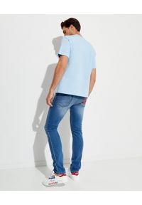 Versace Jeans Couture - VERSACE JEANS COUTURE - Niebieska koszulka z logo marki. Kolor: niebieski. Materiał: bawełna. Wzór: kolorowy, nadruk #3