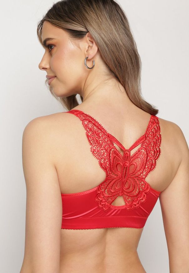 Born2be - Czerwony Biustonosz z Ozdobnym Tyłem z Koronki i Zapięciem z Cyrkoniami Glissa. Kolor: czerwony. Materiał: koronka. Wzór: koronka