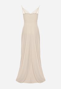 Born2be - Beżowa Rozkloszowana Klasyczna Sukienka z Kopertowym Dekoltem na Cienkich Ramiączkach z Rozcięciem Vinelia. Typ kołnierza: dekolt kopertowy. Kolekcja: dla wysokich. Kolor: beżowy. Długość rękawa: na ramiączkach. Typ sukienki: kopertowe. Styl: klasyczny. Długość: maxi #3