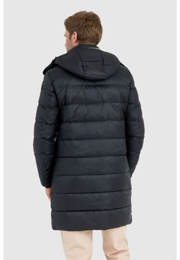 Blauer USA - BLAUER Czarna długa puchowa kurtka męska GUS z odpinanym kapturem, Rozmiar 3XL. Kolor: czarny. Materiał: puch. Długość: długie