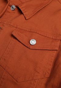 Born2be - Brązowa Bawełniana Kurtka Jeansowa Perimea. Kolor: brązowy. Materiał: bawełna, jeans #7