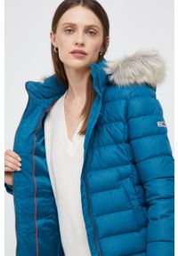 Tommy Jeans kurtka puchowa DW0DW08588.9BYY damska zimowa. Okazja: na co dzień. Kolor: turkusowy. Materiał: puch. Sezon: zima. Styl: casual #4