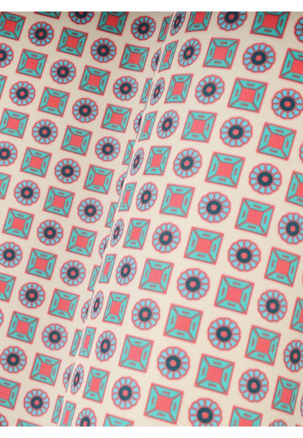 Pako Lorente - PAKO LORENTE –Beżowa poszetka w kolorowy mikrowzór. Kolor: beżowy. Materiał: poliester. Wzór: kolorowy