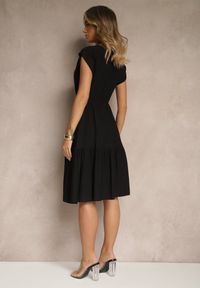 Renee - Czarna Rozkloszowana Sukienka z Wiskozy Linurea. Okazja: na co dzień. Kolor: czarny. Materiał: wiskoza. Styl: klasyczny, elegancki, casual #5
