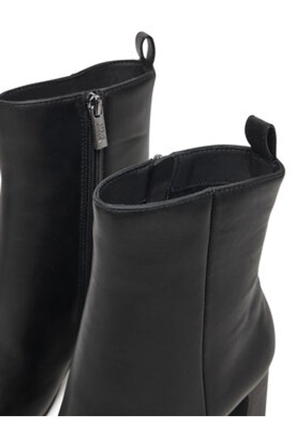 Steve Madden Botki Adelisa SM11002626 Czarny. Kolor: czarny. Materiał: skóra