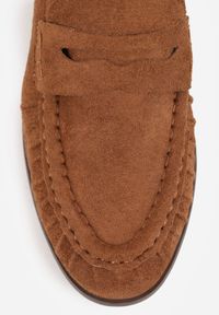 Born2be - Jasnobrązowe Marszczone Mokasyny VICES z Wkładką ze Skóry Naturalnej Nerihaneh. Okazja: na co dzień. Kolor: brązowy. Materiał: skóra. Obcas: na płaskiej podeszwie. Styl: casual, klasyczny, elegancki #9