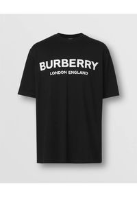 Burberry - BURBERRY - Czarna koszulka z logo. Kolor: czarny. Materiał: jeans, bawełna, elastan, prążkowany. Wzór: napisy, nadruk. Styl: klasyczny, sportowy #4