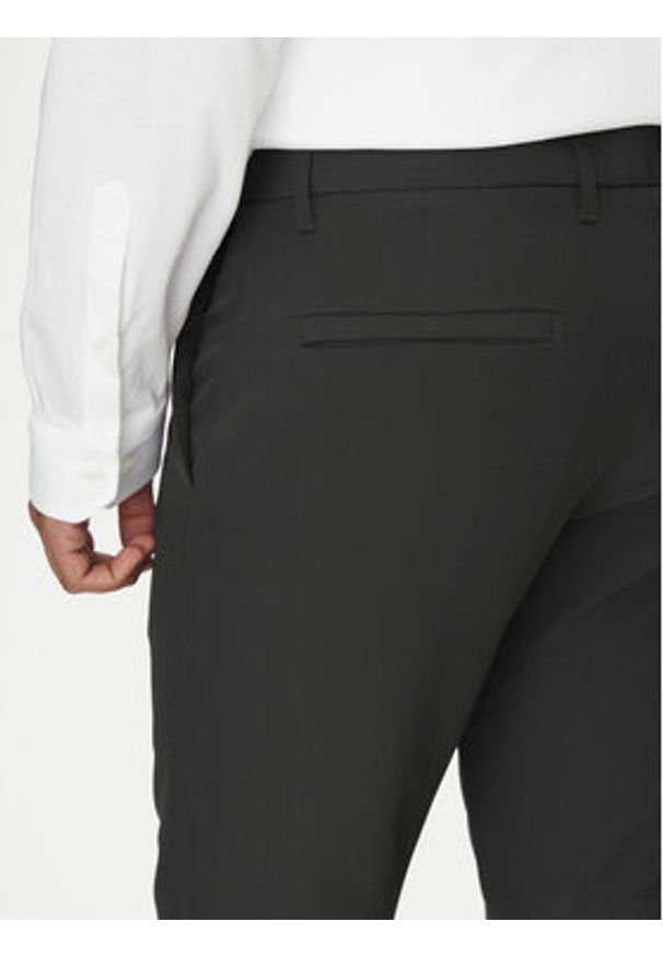 BOSS Spodnie materiałowe T_Commuter 50534303 Szary Slim Fit. Kolor: szary. Materiał: syntetyk