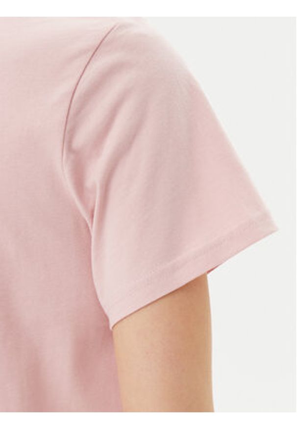 Wrangler T-Shirt 112362576 Różowy Regular Fit. Kolor: różowy. Materiał: bawełna